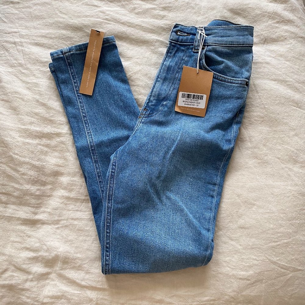 *NWT* Reformation High & Skinny Crop, Size 25